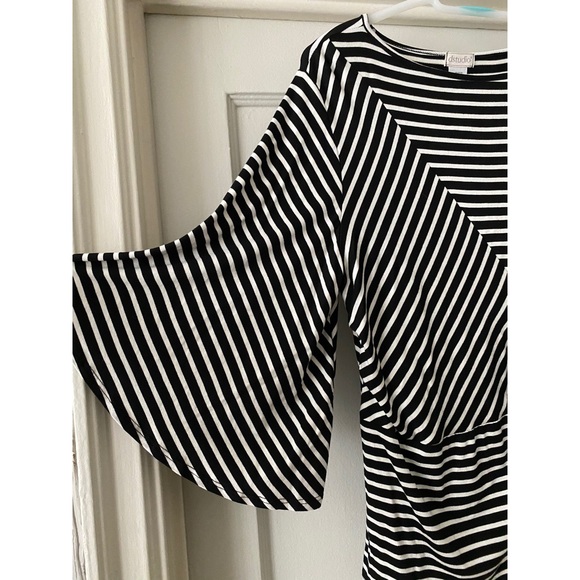 dstudio striped stretch tunic top with waist tie - Picture 2 of 8